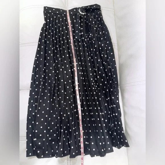 Stradivarius Polka Dot Pleated Skirt in Size S - Picture 8 of 8
